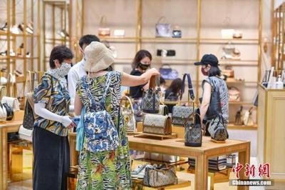 挂洋牌卖国货 箱包销售中的营销迷思与国产品牌的价值回归